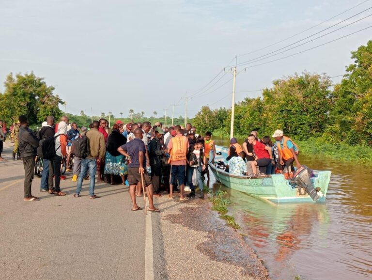 KeNHA : Garsen-Witu -Lamu Road Remains Closed